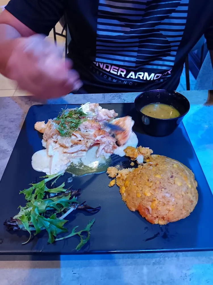 Mofongo de Pollo Al Ajillo